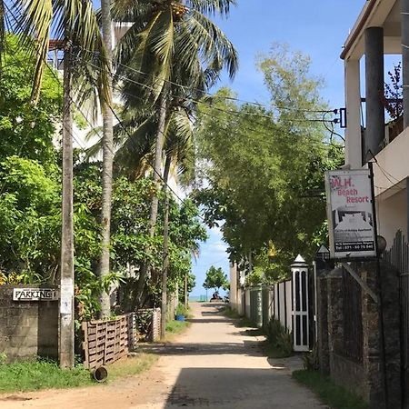 Wh Beach Resort Weligama Exterior foto