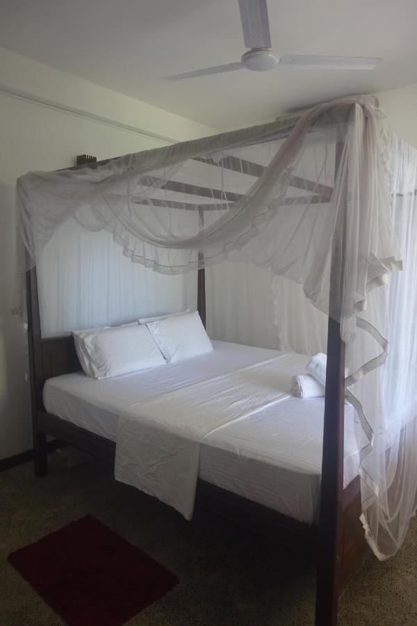 Wh Beach Resort Weligama Exterior foto